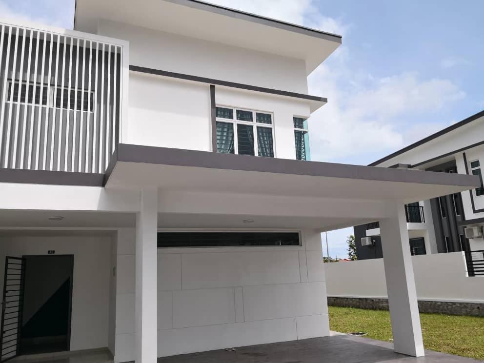 Johor Desaru Beach Bungalow Villas Kangkar Chemaran 外观 照片