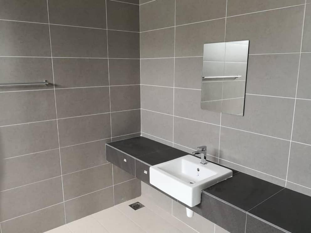 Johor Desaru Beach Bungalow Villas Kangkar Chemaran 外观 照片