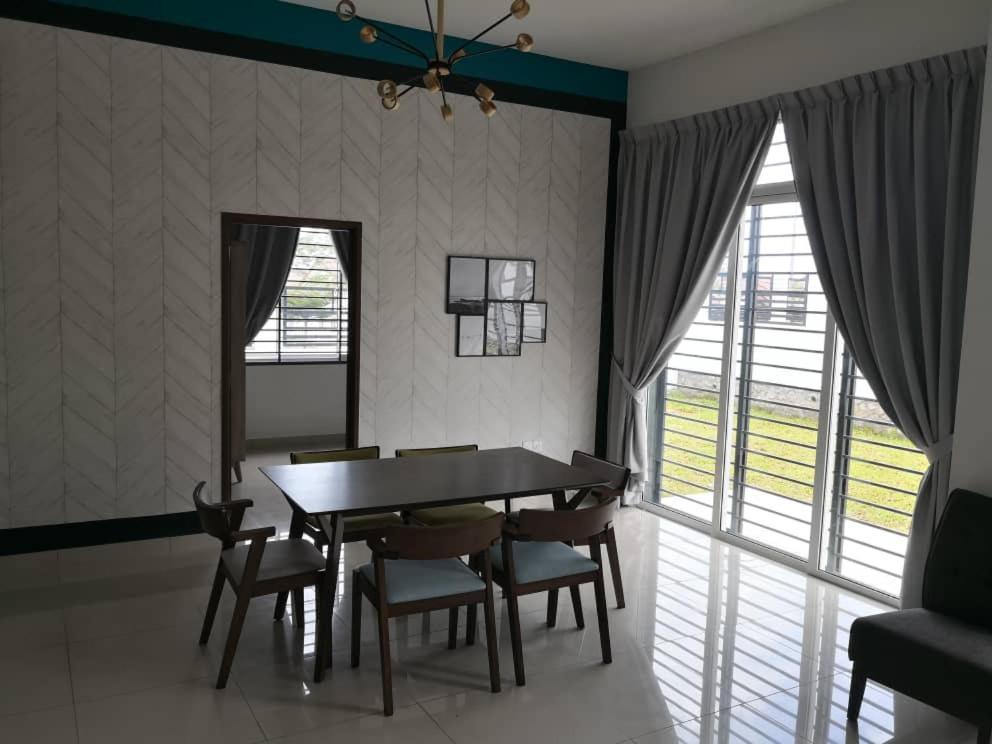 Johor Desaru Beach Bungalow Villas Kangkar Chemaran 外观 照片