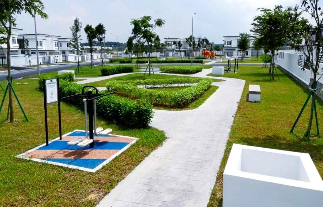Johor Desaru Beach Bungalow Villas Kangkar Chemaran 外观 照片