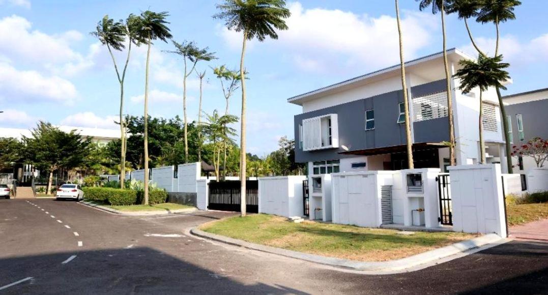 Johor Desaru Beach Bungalow Villas Kangkar Chemaran 外观 照片